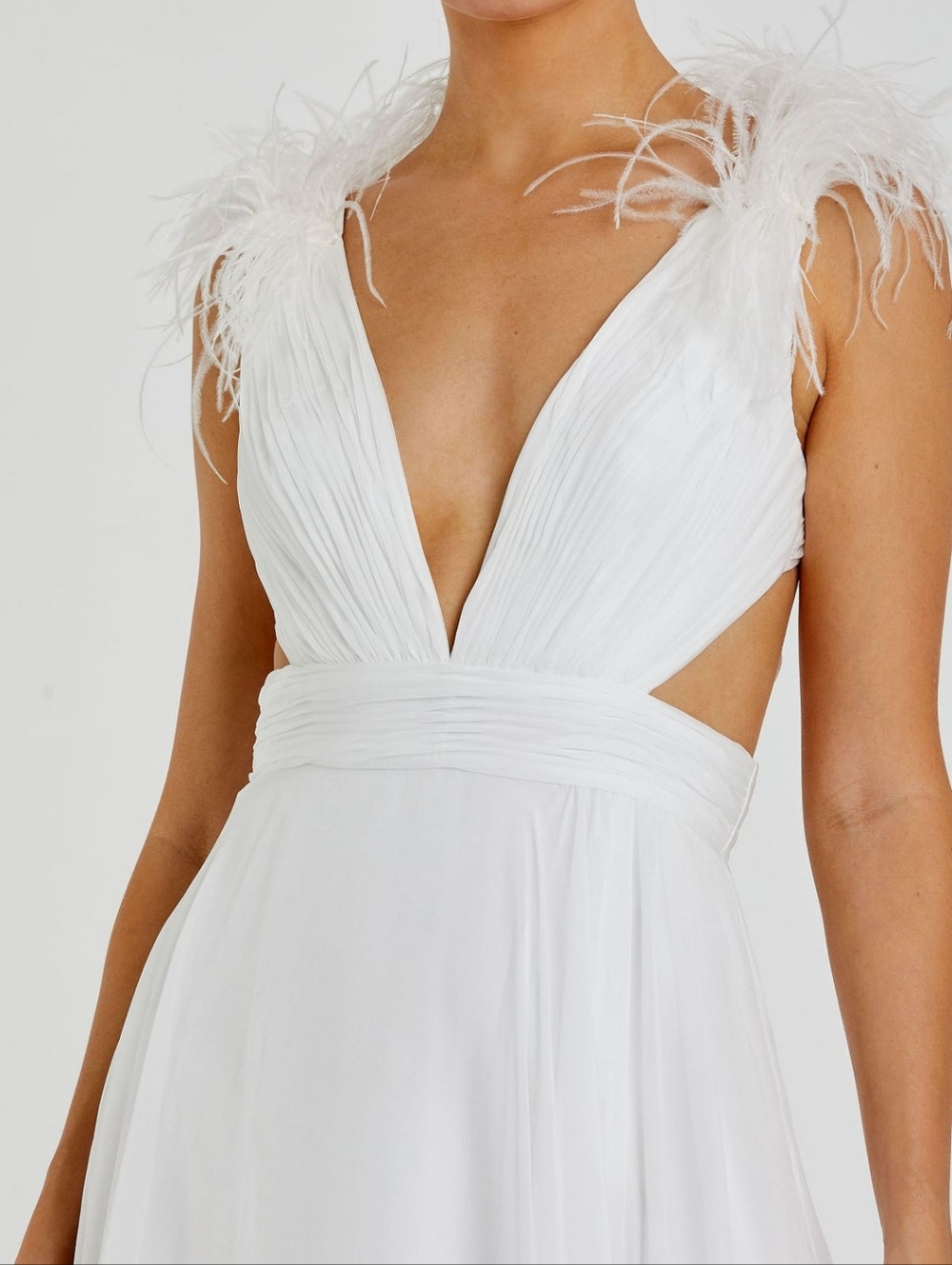 Mac Duggal 68113 White Plunge Ostrich Feather A-Line Corset Back Gown 6 NWT - Picture 14 of 14